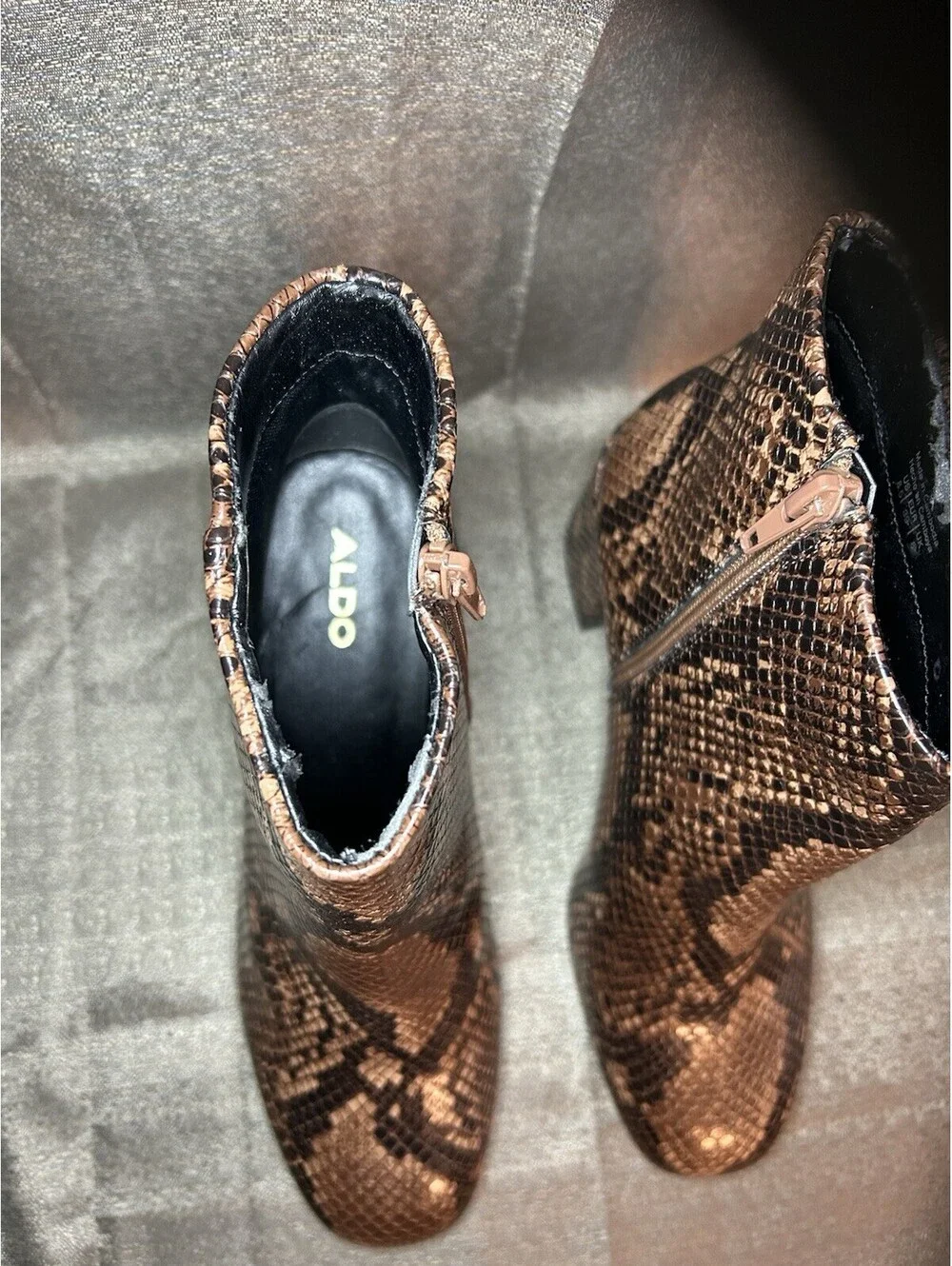 Aldo Brown Snakeskin Boots Size 8.5 Block Heel Zipper Rounded Toe Excellent